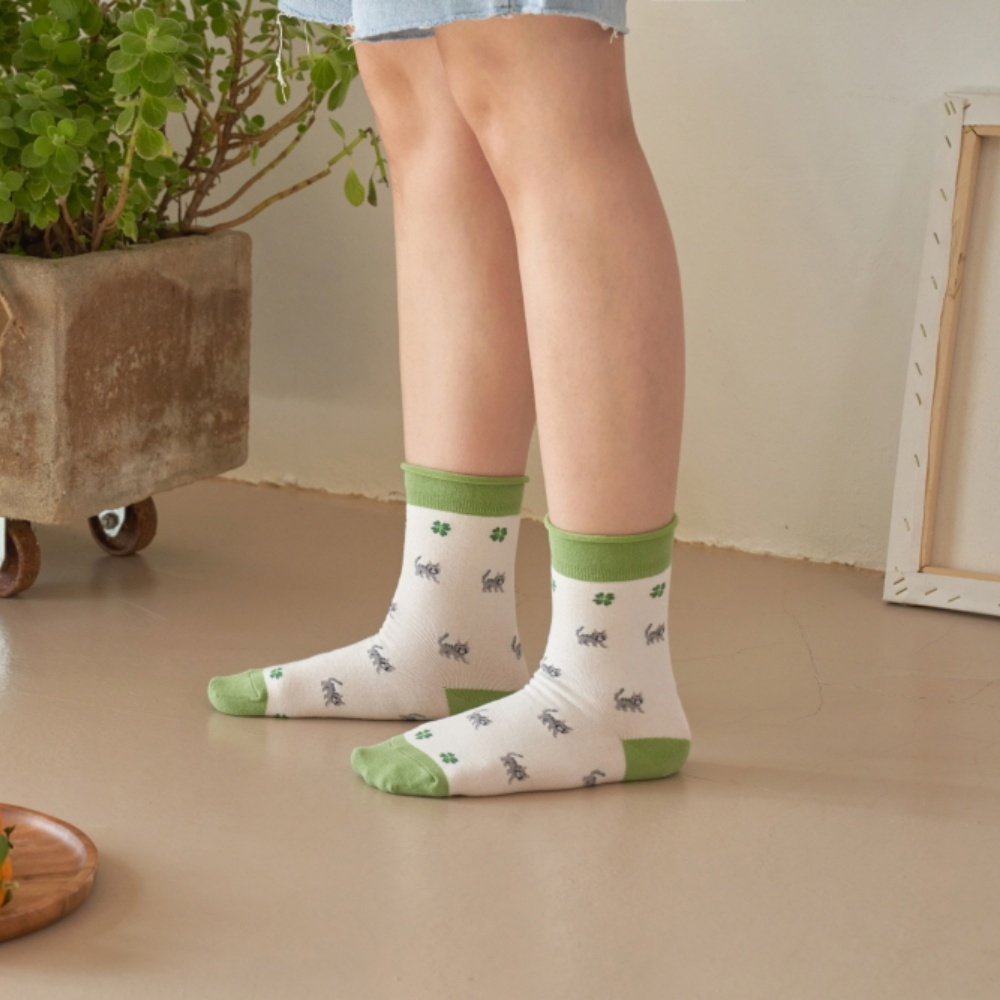 socks model image-S1L46