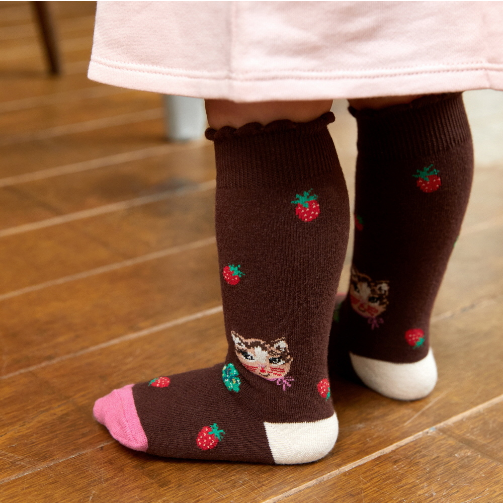 socks model image-S1L5