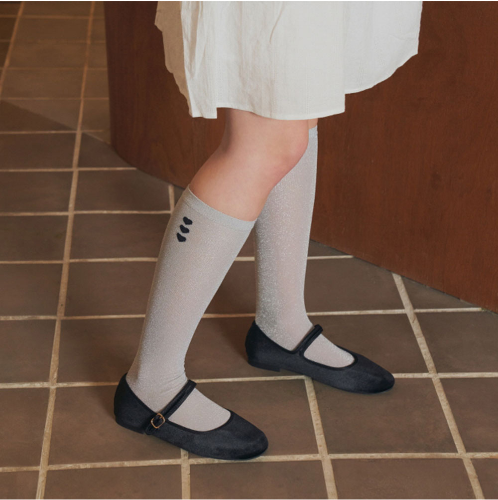 socks model image-S1L4