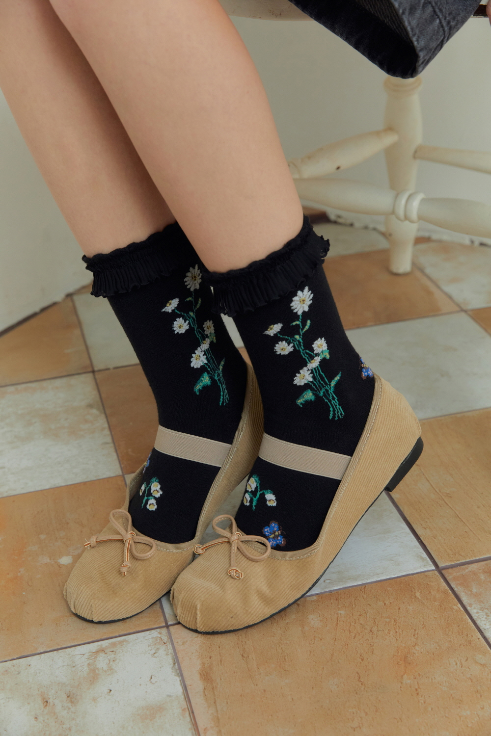 socks product image-S2L10