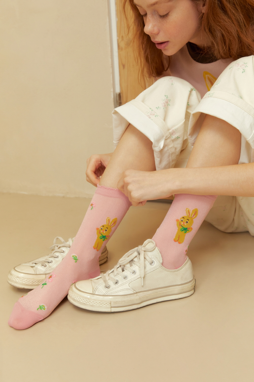 socks model image-S2L10