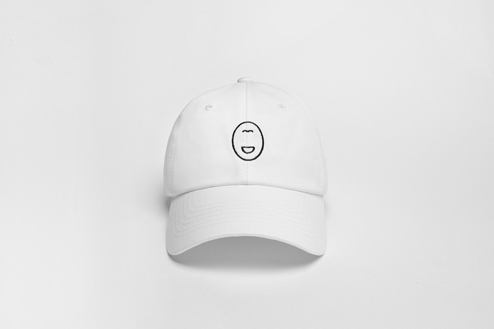 hat white color image-S1L22