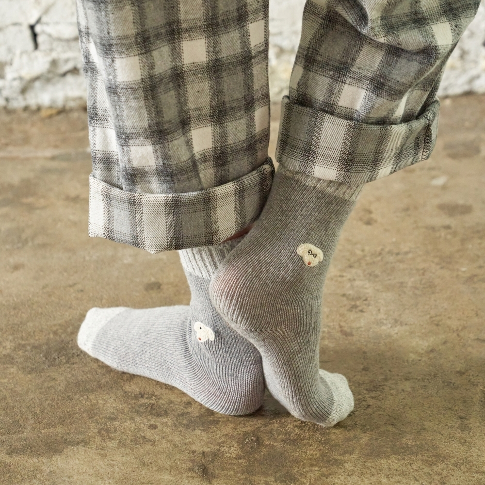 socks model image-S1L95
