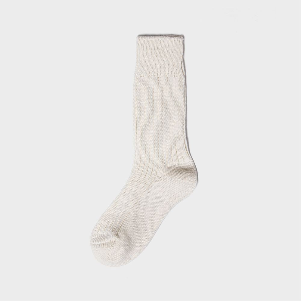socks white color image-S1L17