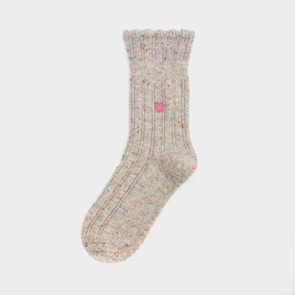 socks white color image-S2L4