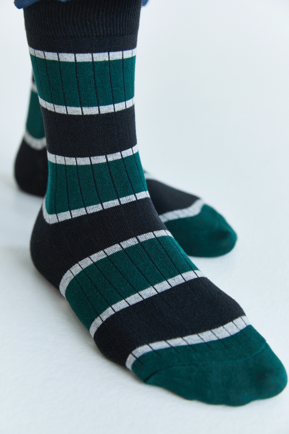 socks detail image-S12L35
