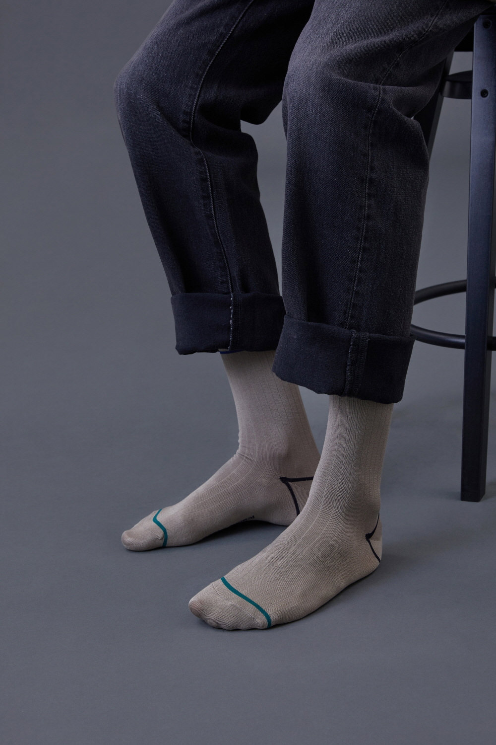 socks model image-S1L5