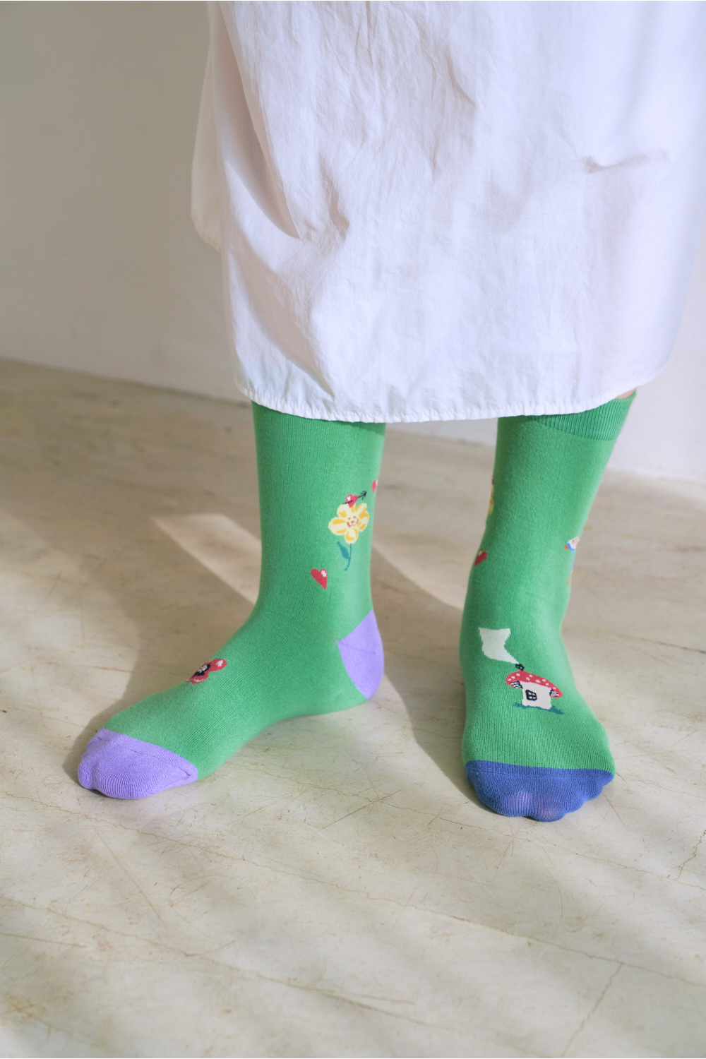 socks model image-S1L19