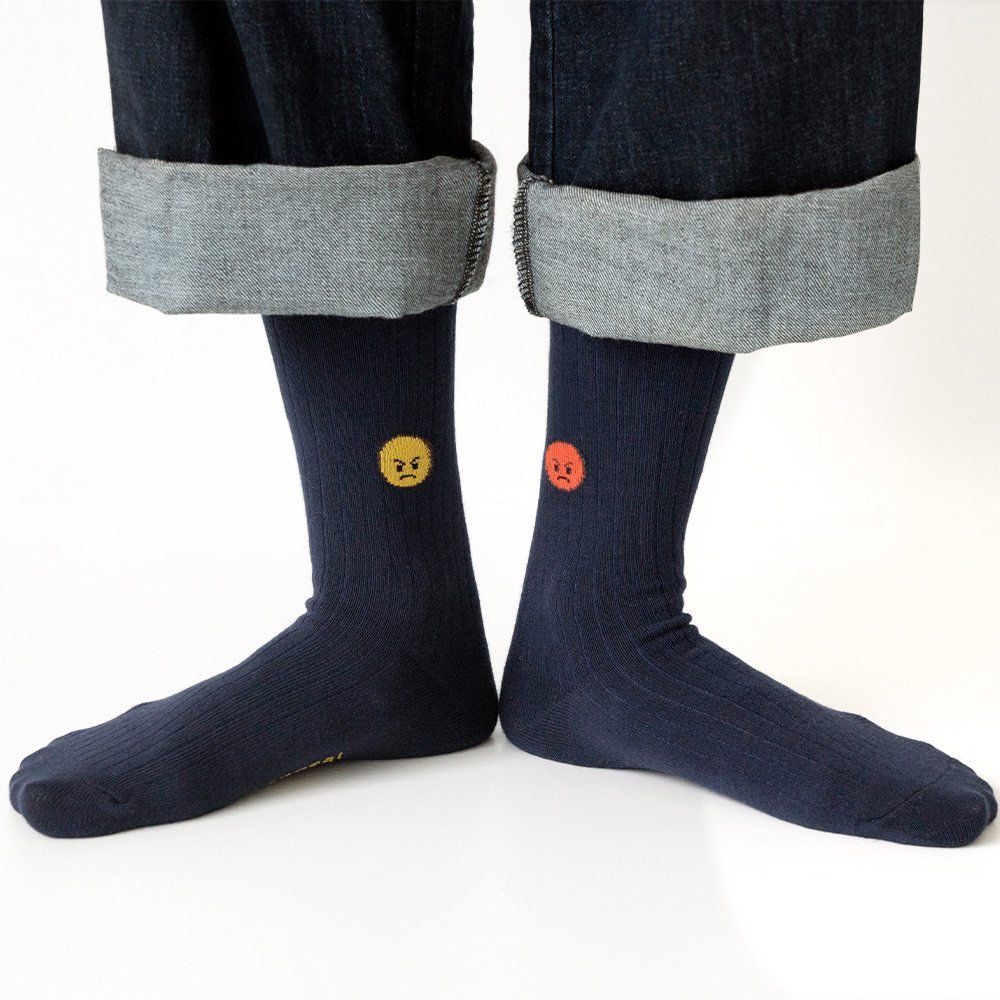 socks model image-S2L6