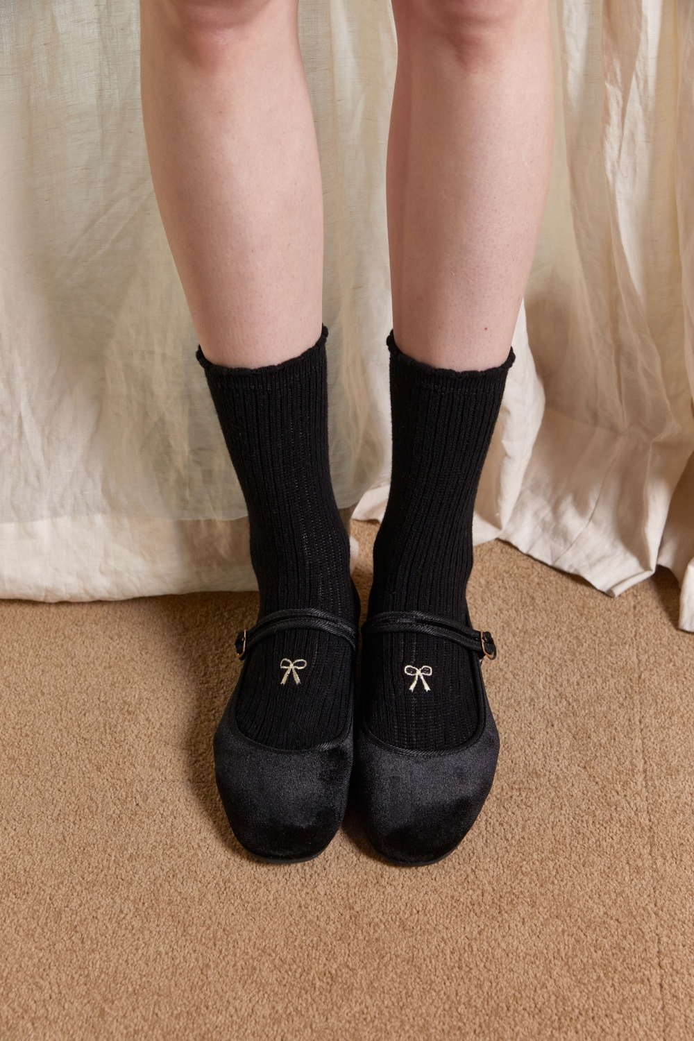 socks product image-S1L4