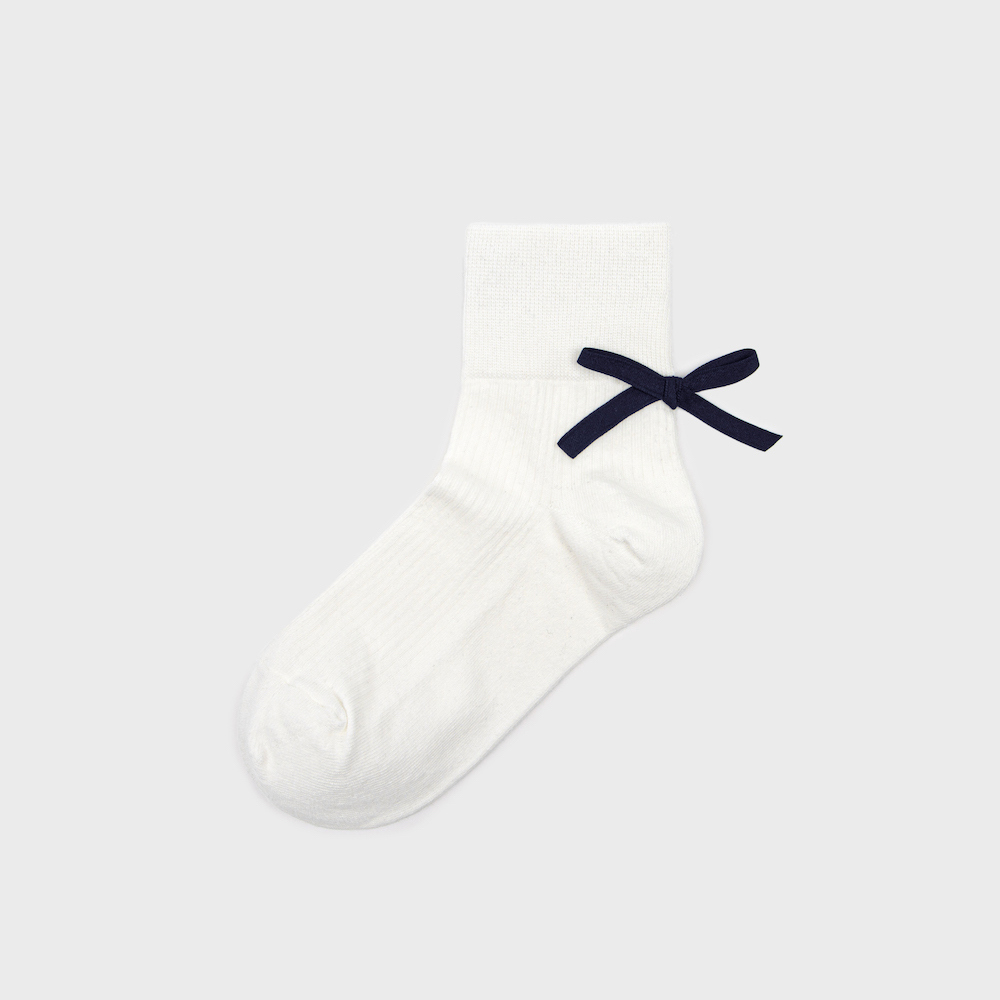 socks white color image-S1L19