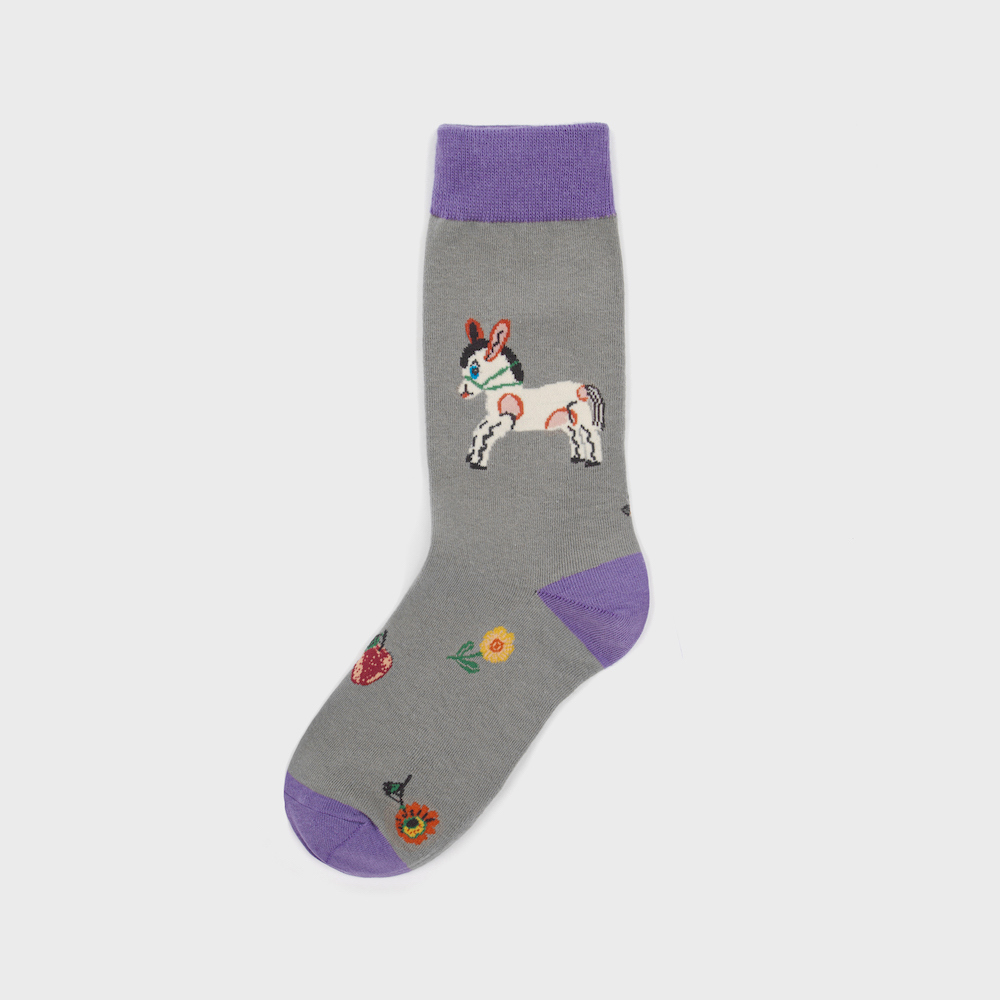 socks grey color image-S4L28
