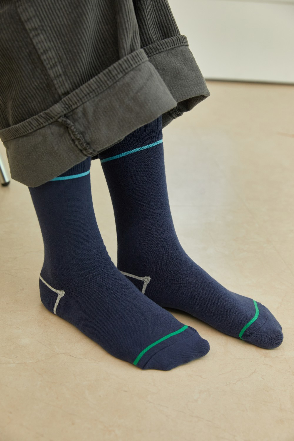socks product image-S3L3