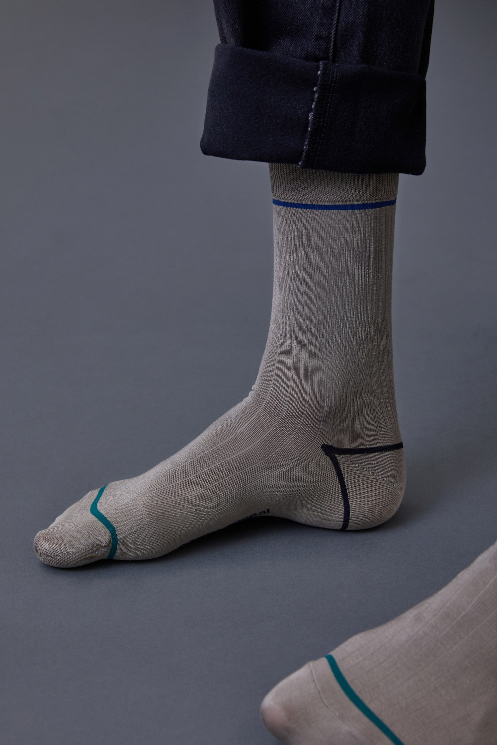 socks product image-S5L12