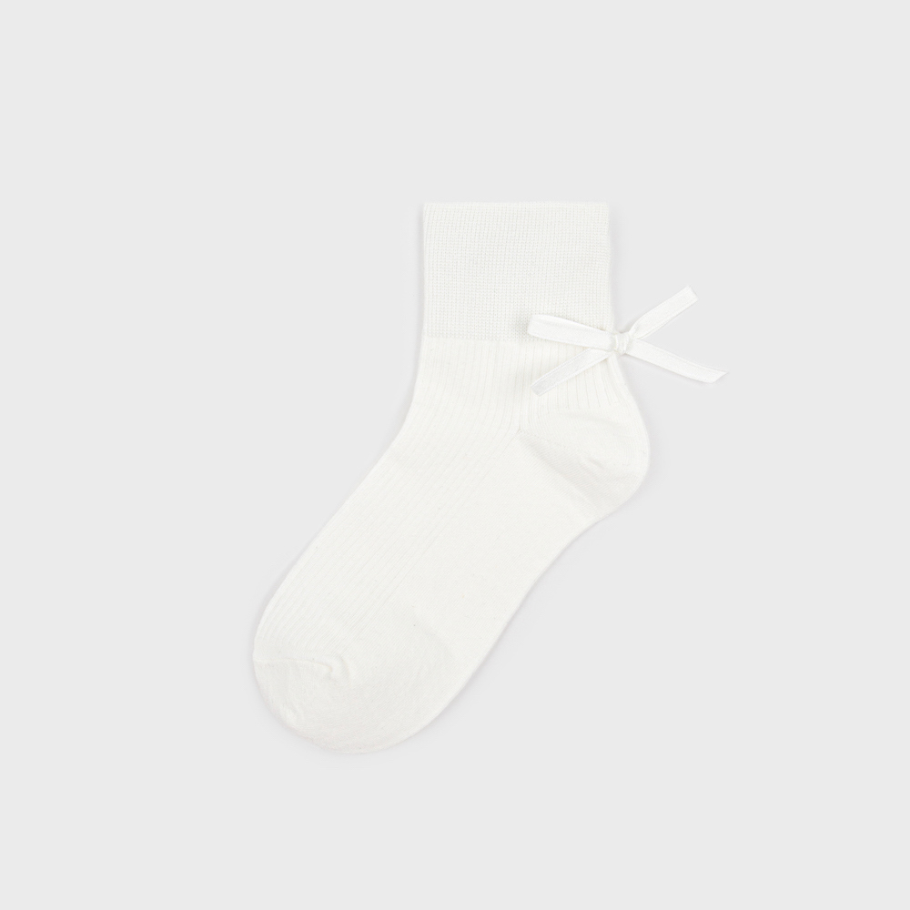 socks white color image-S6L10