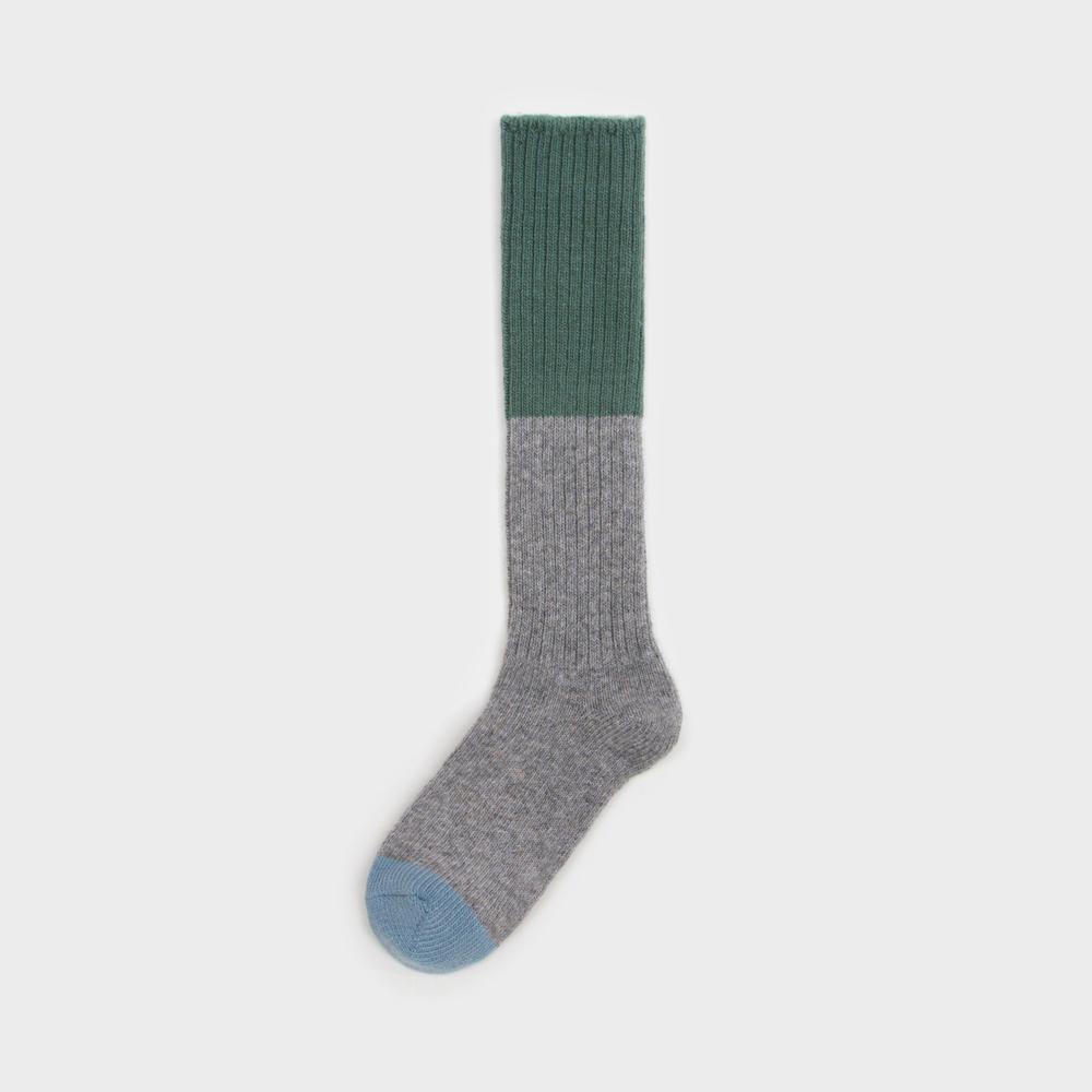 socks grey color image-S3L3