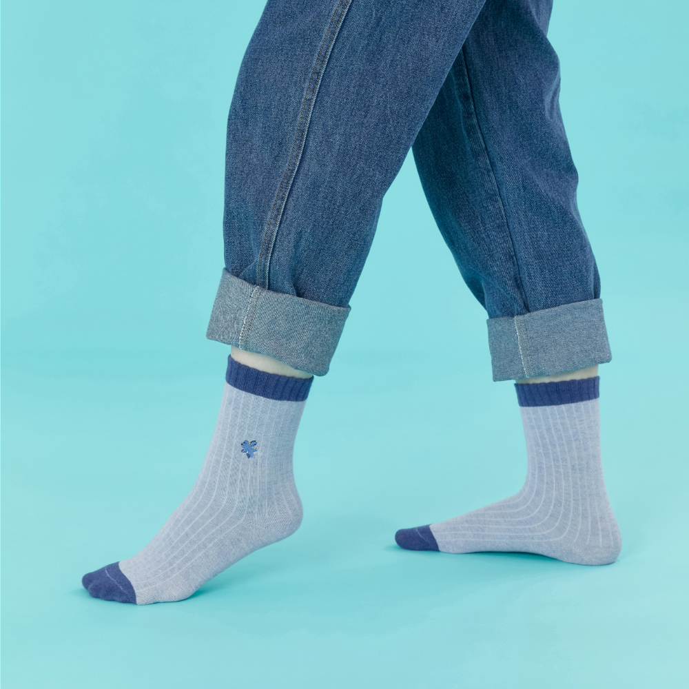 socks model image-S2L9